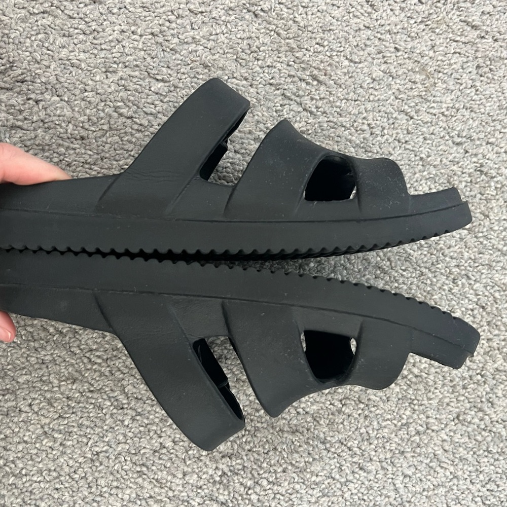 Wild Fable Black Sandals - Picture 3 of 4